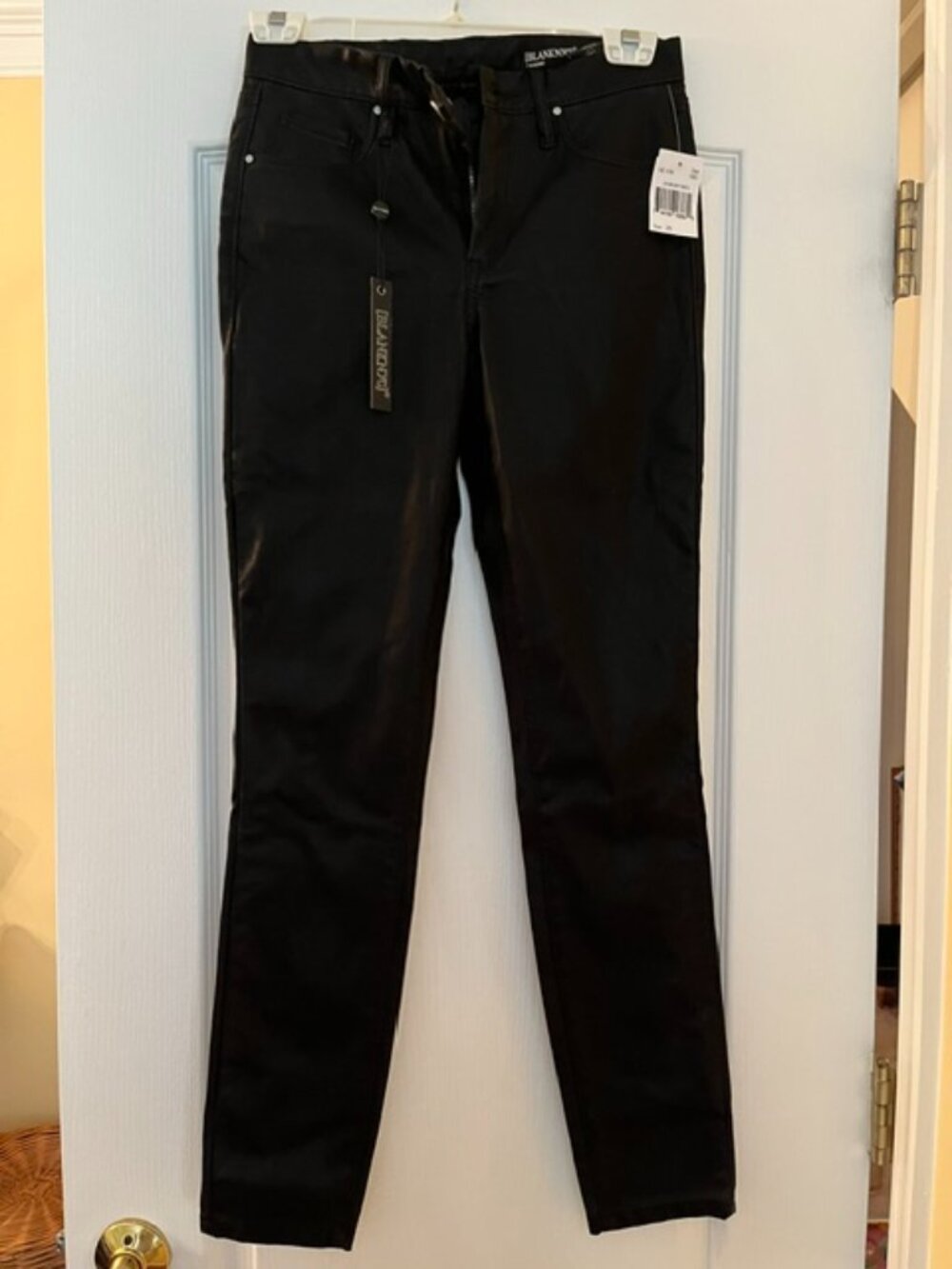 [BLANKNYC] “The Bond” Black Coated Skinny Pants – Size 26